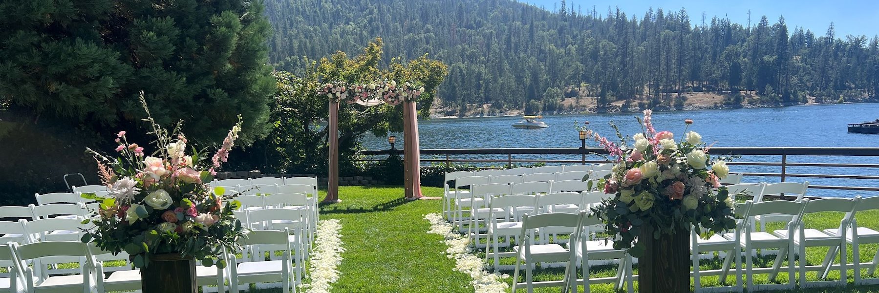 Bass Lake Wedding Venue | The Pines Resort