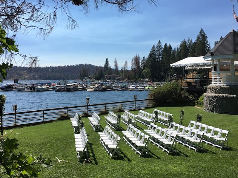 Bass Lake Wedding Venue | The Pines Resort