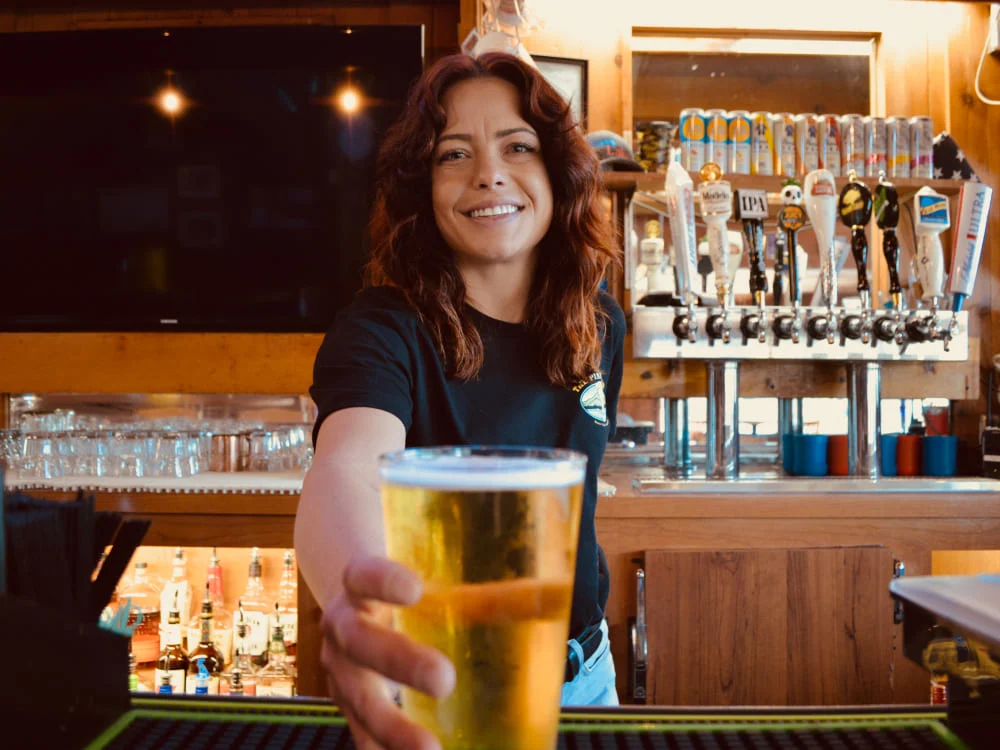 bar-at-the-pines-resort