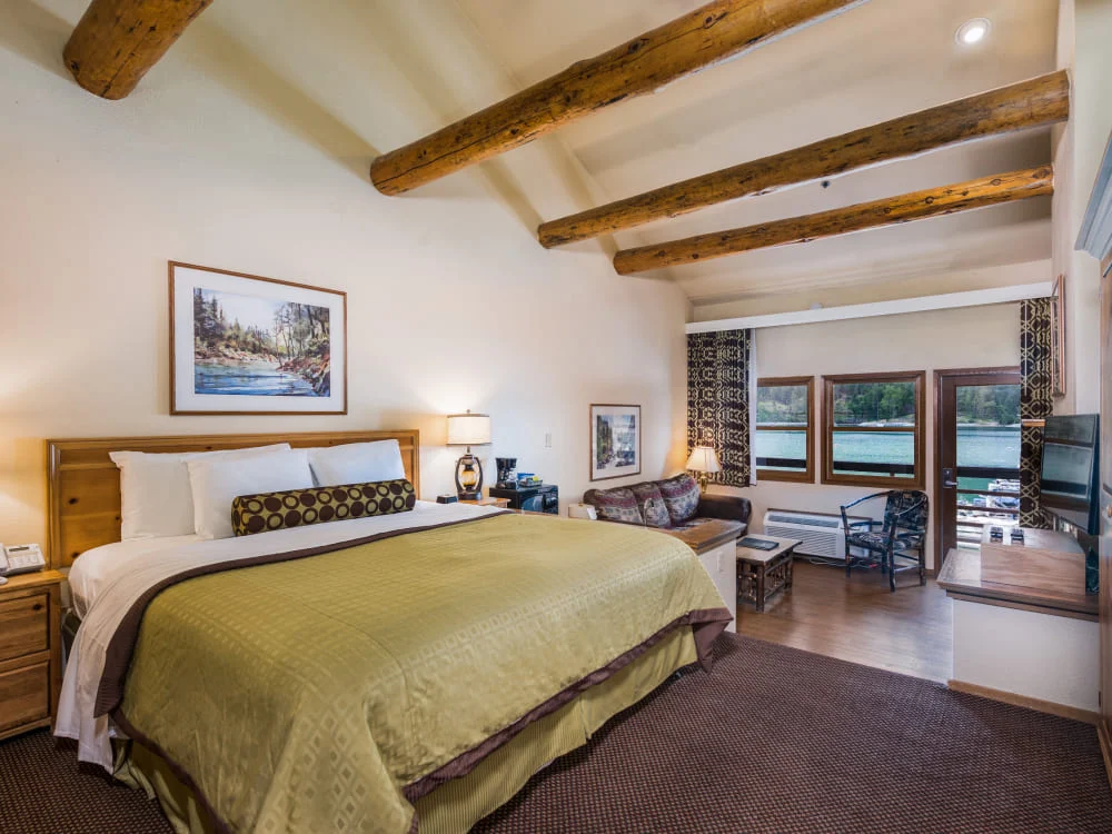 bed-ofthe-pines-resort