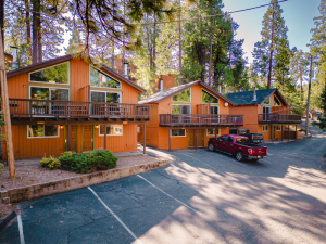 Crafting Your Perfect Yosemite Vacation with a Lakeside Stay